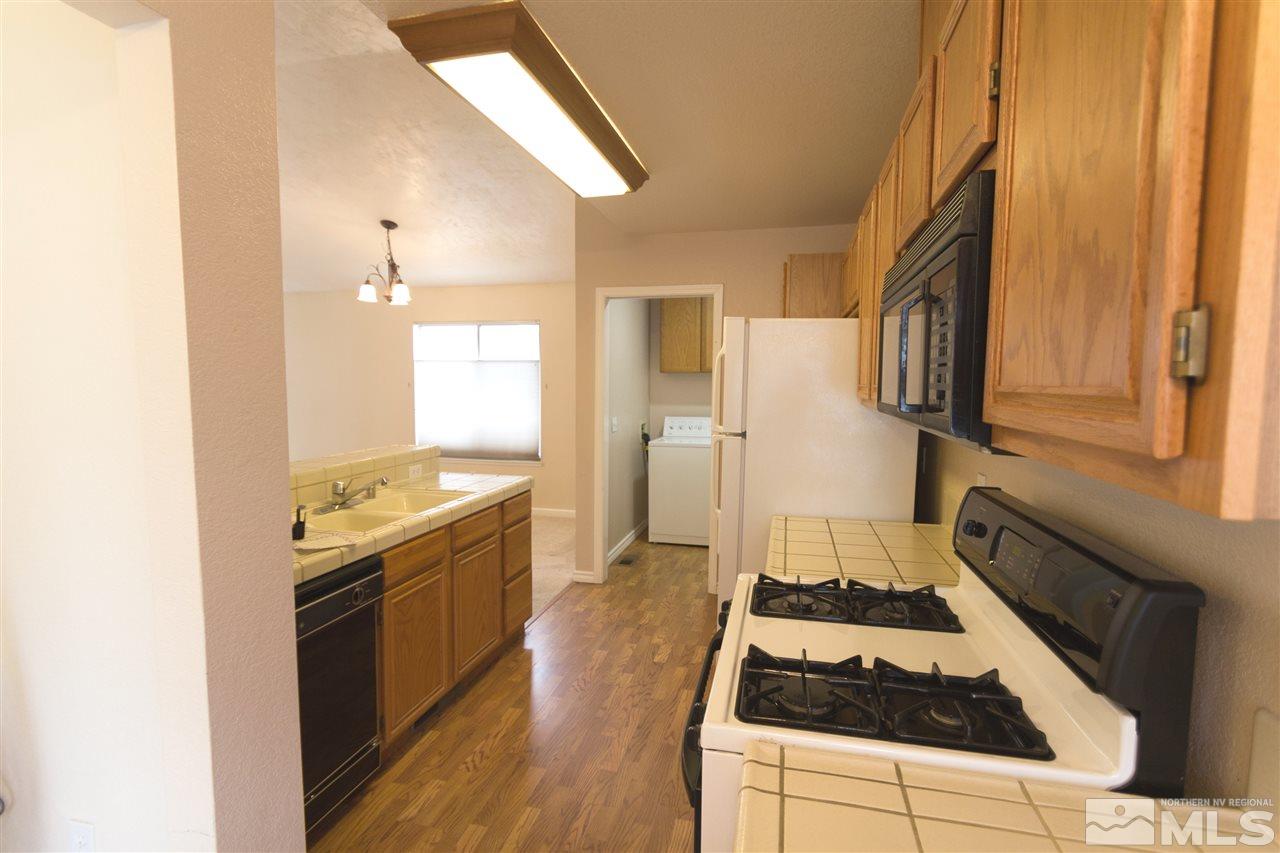 4533 Carisbrook Lane Reno, NV 89502 - Photo 7 of 25 Photo 7
