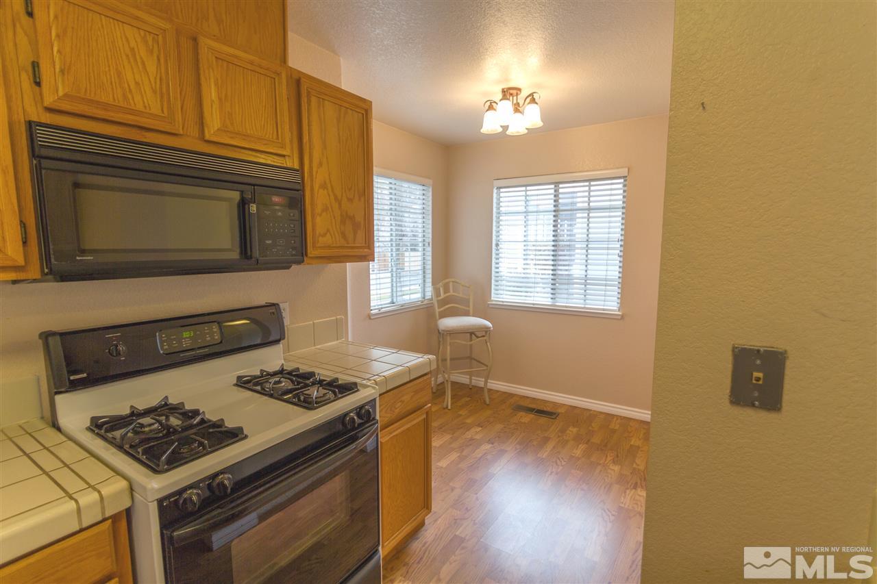 4533 Carisbrook Lane Reno, NV 89502 - Photo 10 of 25 Photo 10