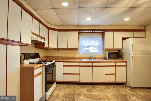$155,000 | 430 North East Street, Carlisle, PA 17013