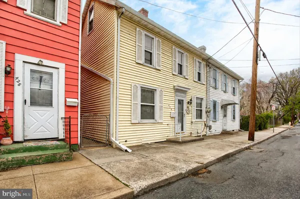 $155,000 | 430 North East Street, Carlisle, PA 17013