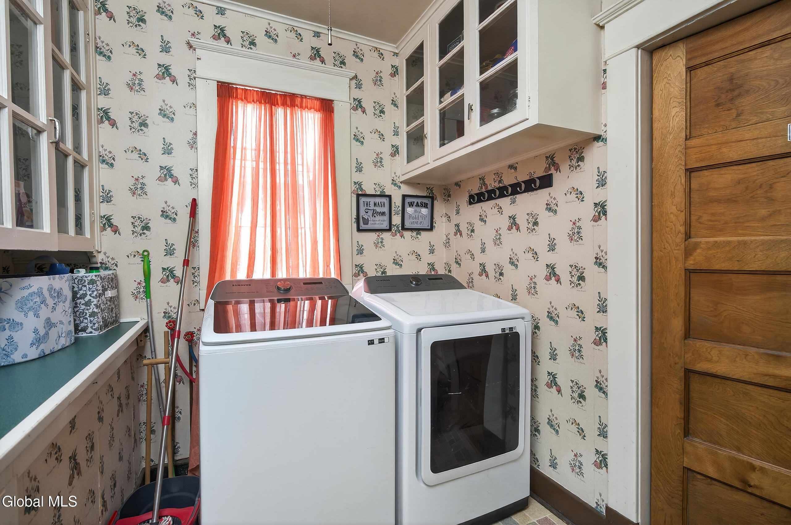 1096 Waverly Place Schenectady, NY 12308 - Photo 24 of 52 029-1096-Waverly-Pl-Schenectady-NY-12309