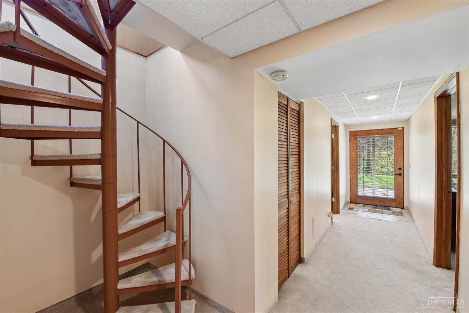 1681 Van Blaricum Road Cincinnati, OH 45233 - Photo 34 of 49