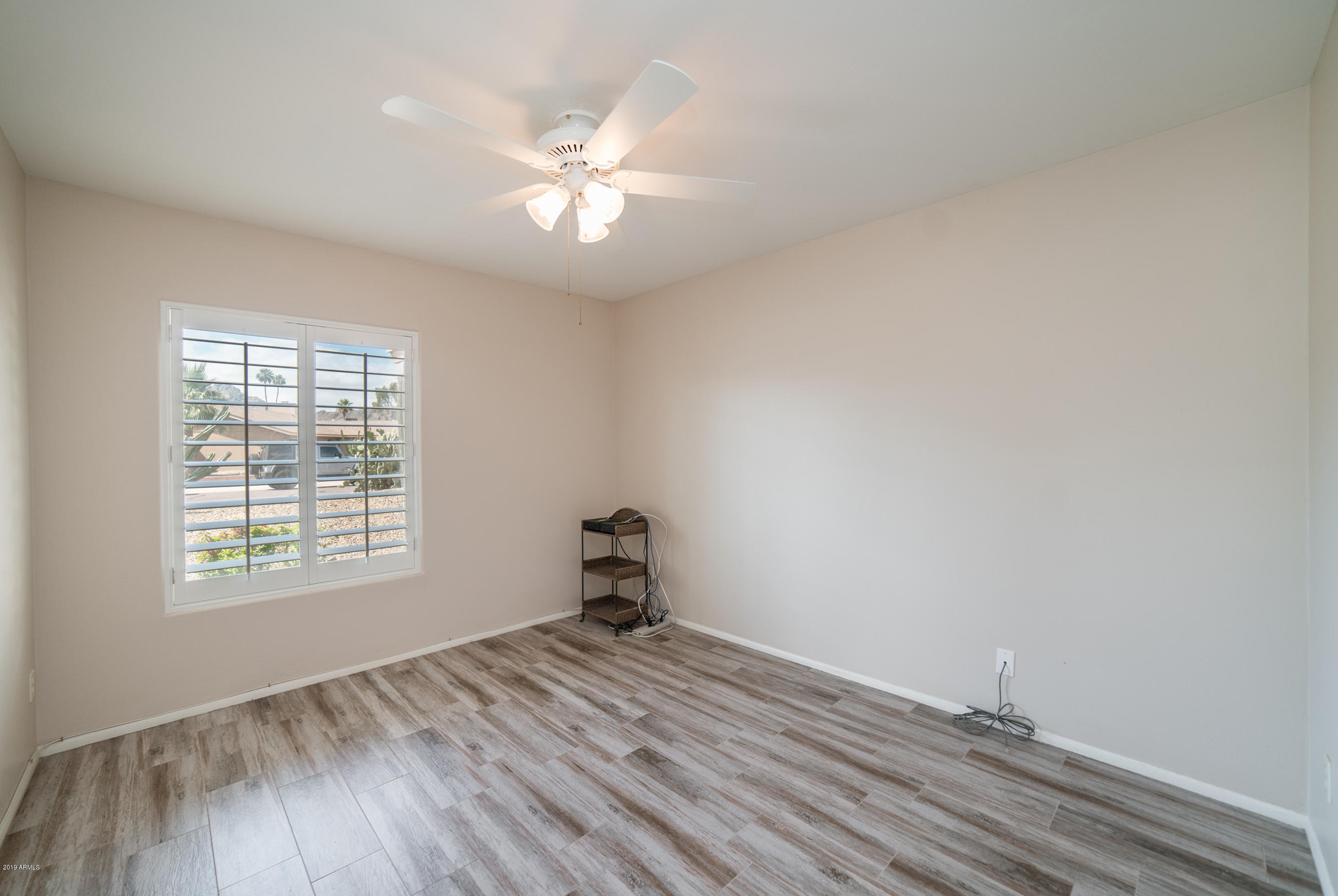 2850 East Cochise Road Phoenix, AZ 85028 - Photo 13 of 27 Guest Bedroom 3