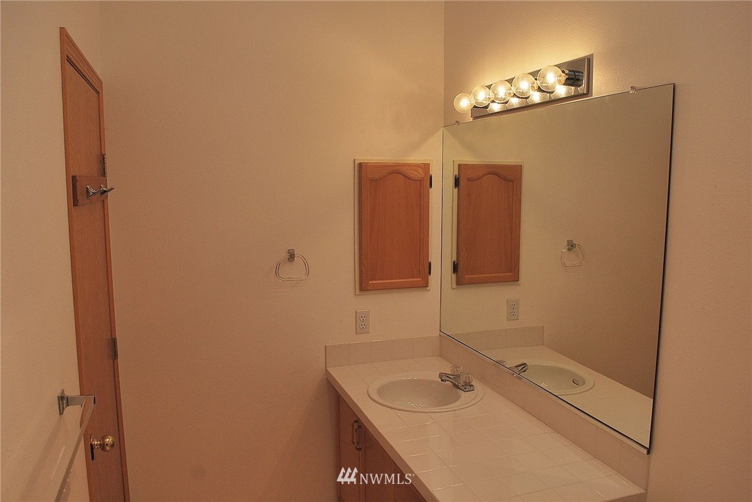 22727 4th Avenue West, Unit 105 Bothell, WA 98021 - Photo 14 of 15