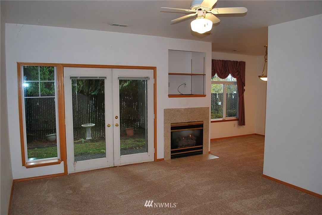 22727 4th Avenue West, Unit 105 Bothell, WA 98021 - Photo 5 of 15