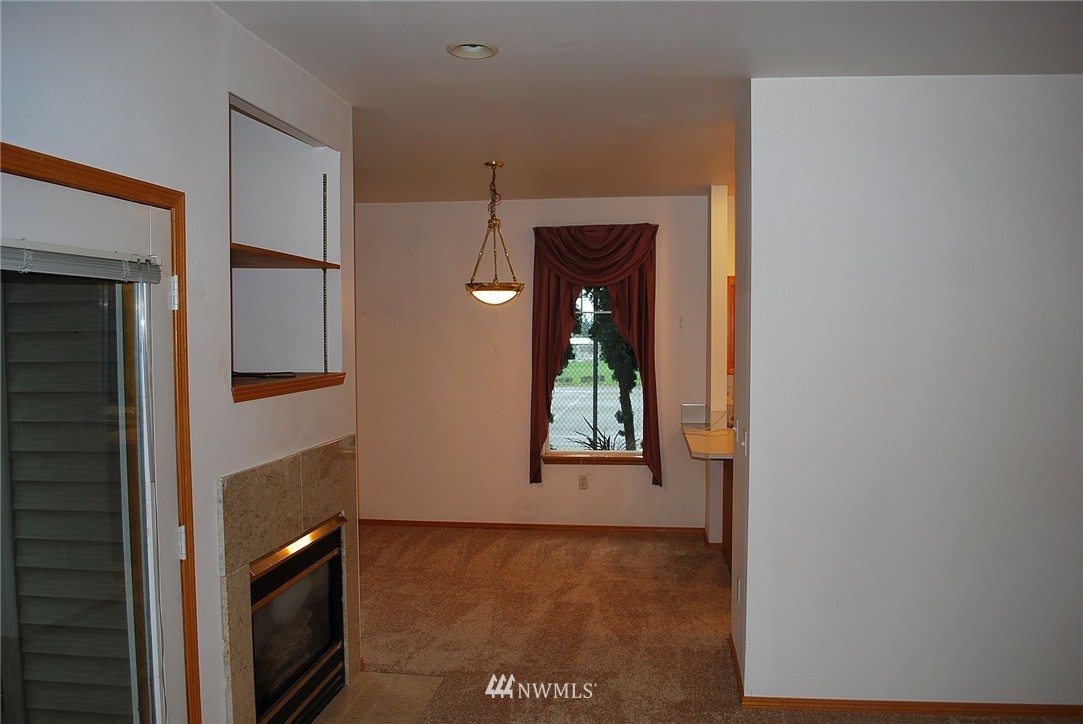 22727 4th Avenue West, Unit 105 Bothell, WA 98021 - Photo 7 of 15
