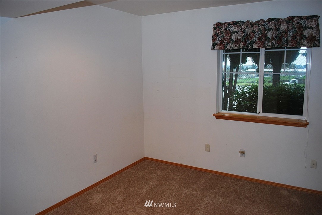22727 4th Avenue West, Unit 105 Bothell, WA 98021 - Photo 10 of 15