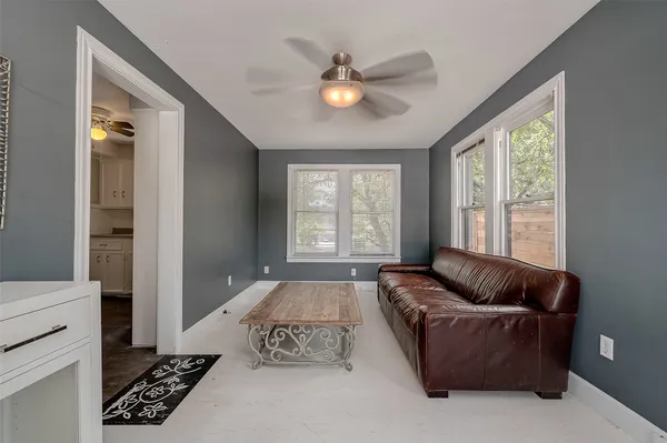 $1,100 | 415 Fairbanks Street, Unit GARAGE, Houston, TX 77009