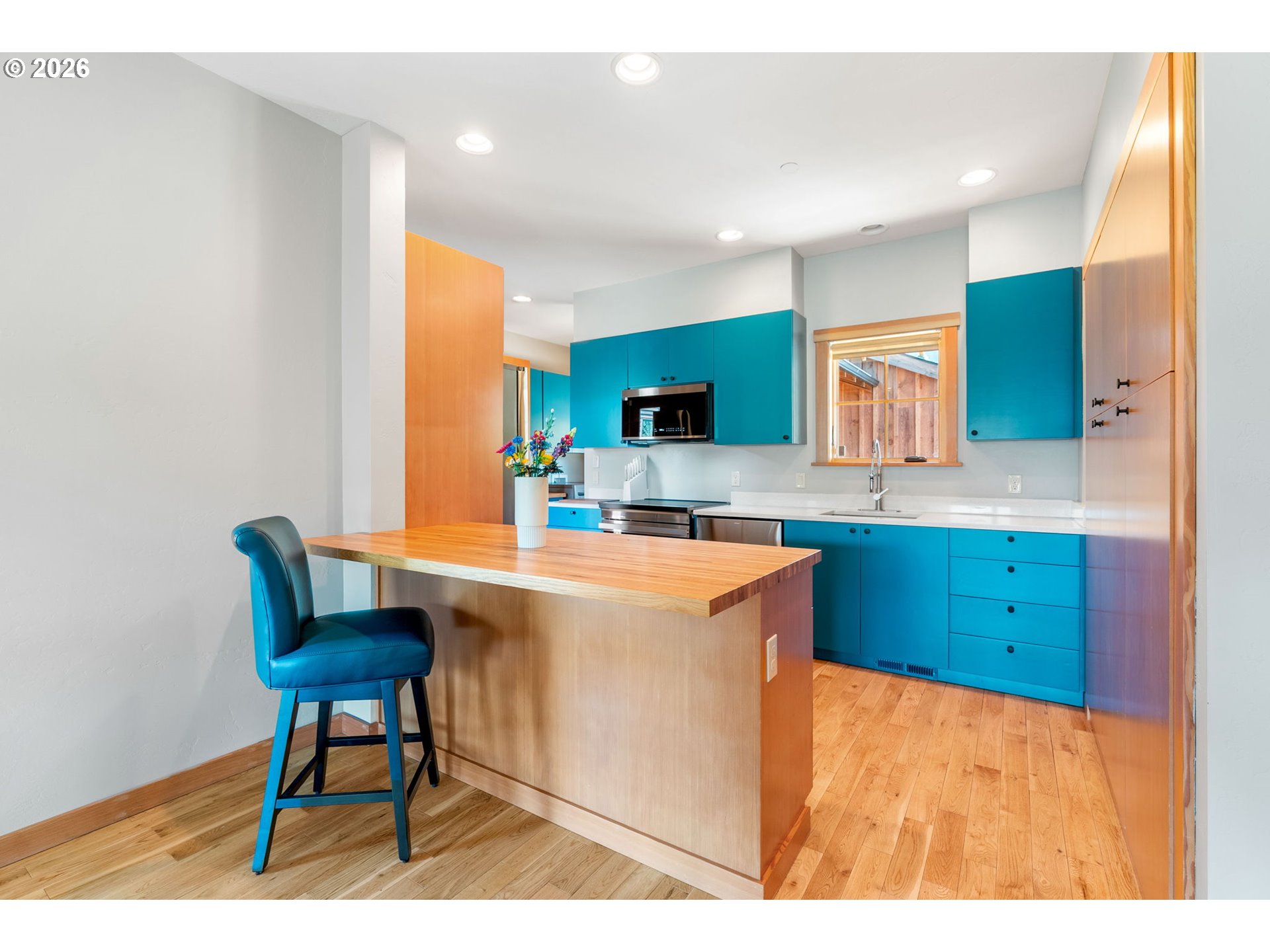 855 Fifth Avenue Mosier, OR 97040 - Photo 17 of 48