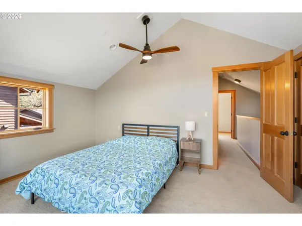 $949,000 | 855 Fifth Avenue, Mosier, OR 97040