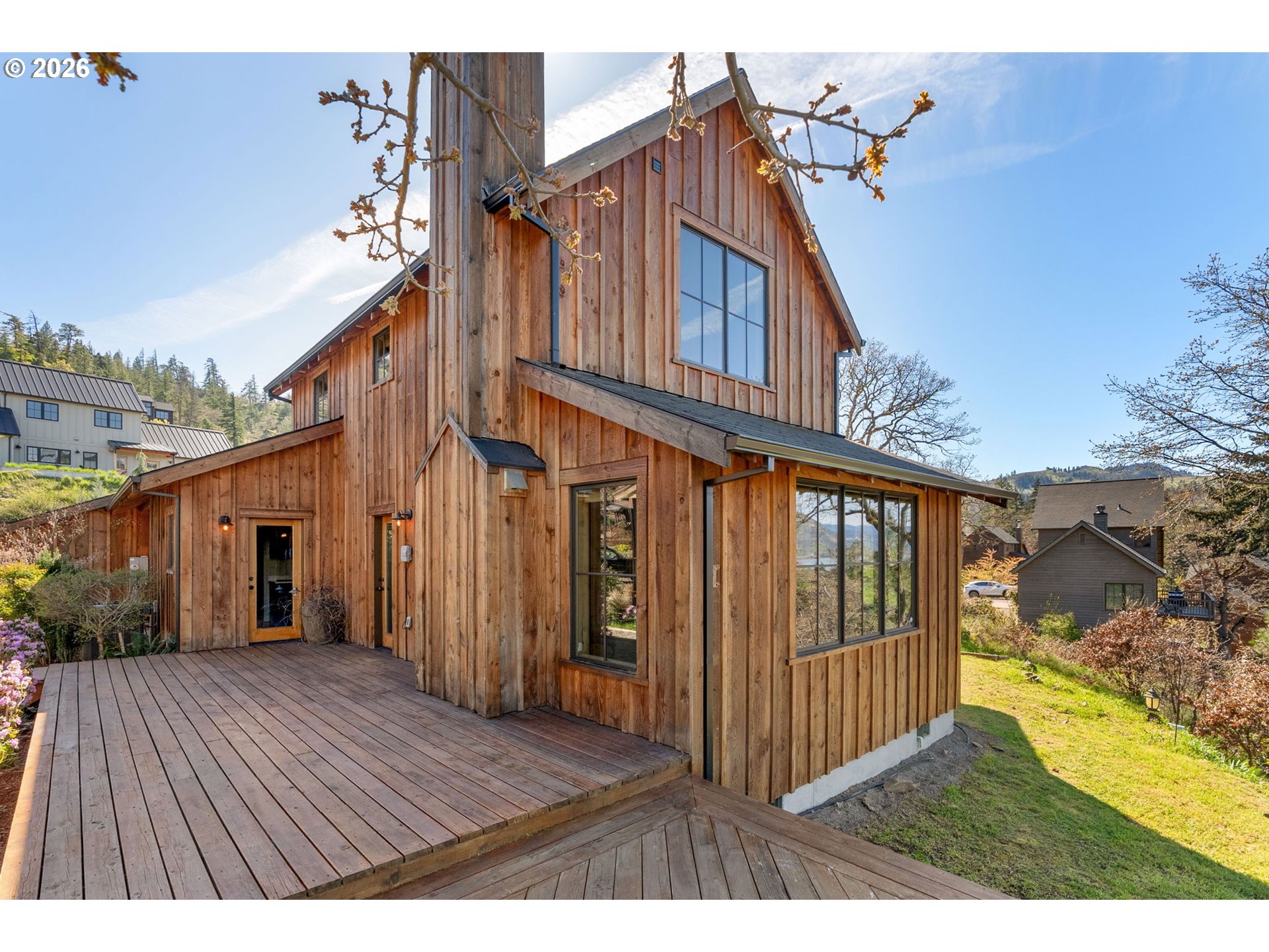 855 Fifth Avenue Mosier, OR 97040 - Photo 3 of 48