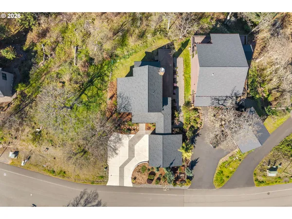$949,000 | 855 Fifth Avenue, Mosier, OR 97040