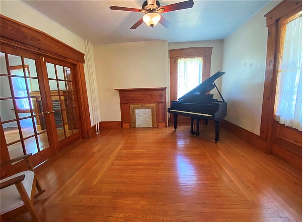 159 Mellingertown Road Mount Pleasant, PA 15666 - Photo 12 of 25 Family room