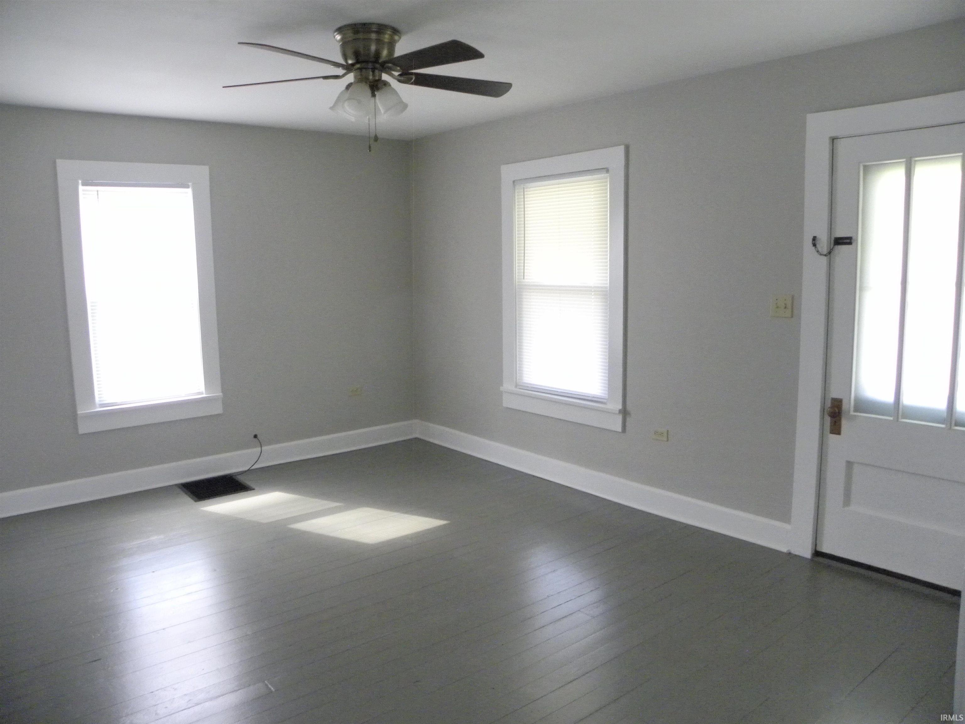 736 Freeman Road Spencer, IN 47460 - Photo 4 of 36