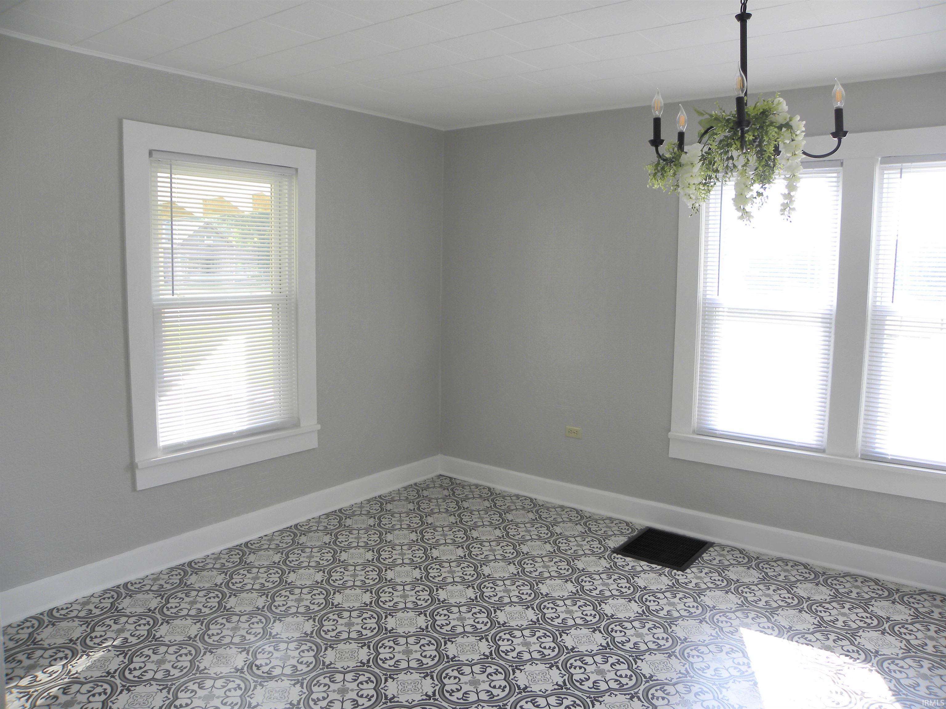 736 Freeman Road Spencer, IN 47460 - Photo 9 of 36
