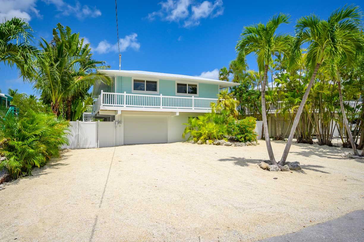 215 Blackbeard Road Summerland Key, FL 33042 - Photo 2 of 42 Front