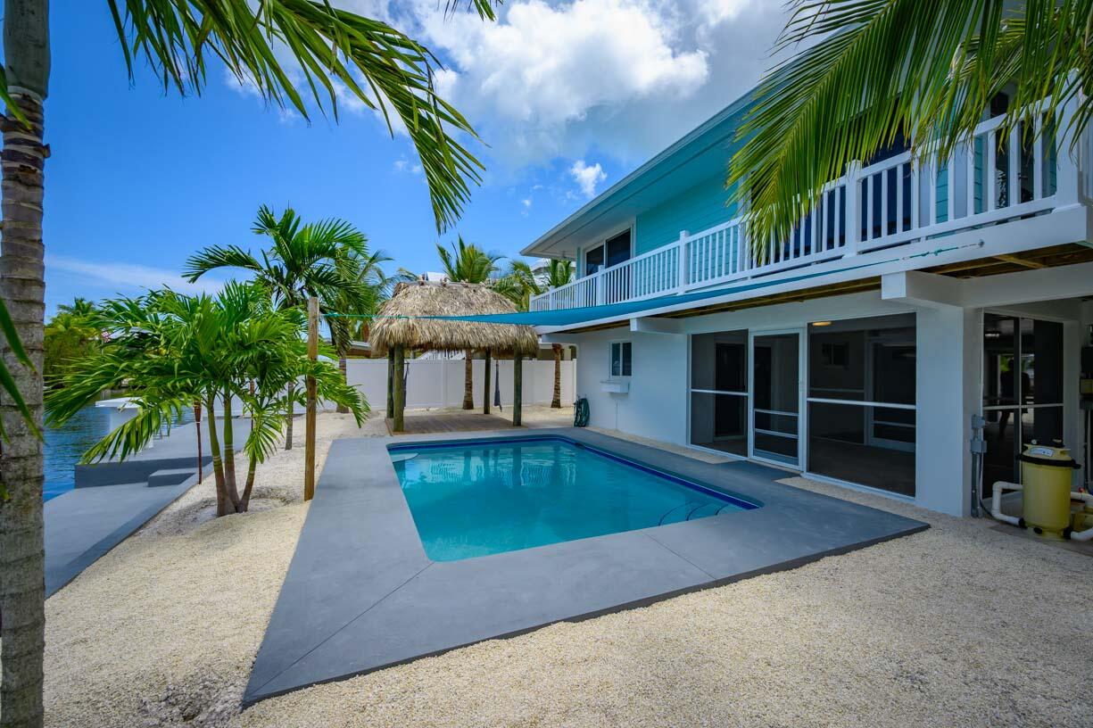 215 Blackbeard Road Summerland Key, FL 33042 - Photo 25 of 42 Pool