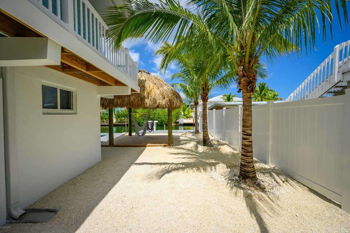 215 Blackbeard Road Summerland Key, FL 33042 - Photo 30 of 42 Side Yard