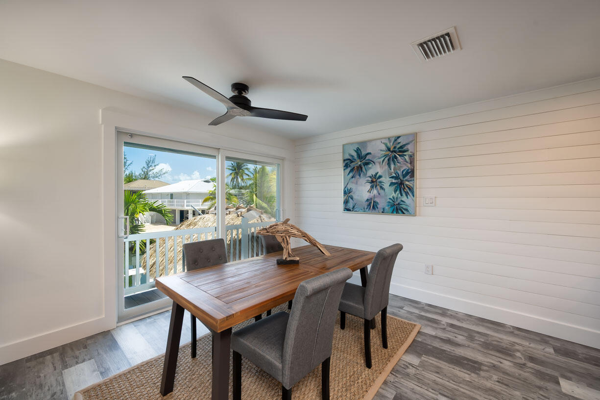 215 Blackbeard Road Summerland Key, FL 33042 - Photo 7 of 42 Dining
