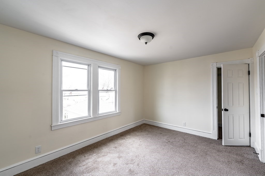 18 Littleton Street Springfield, MA 01104 - Photo 21 of 30