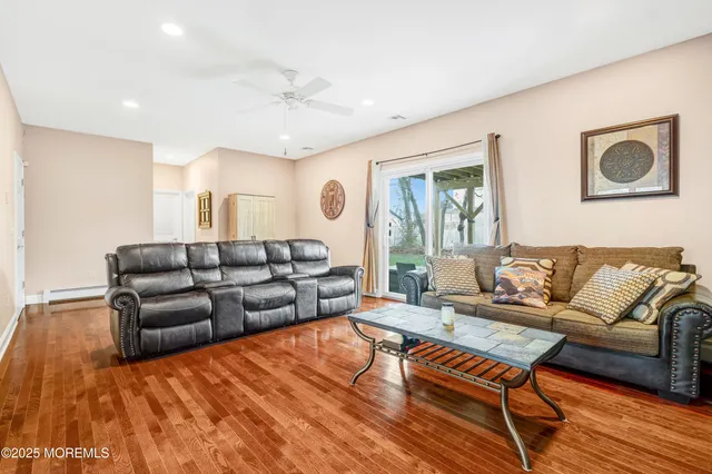 $725,000 | 732 Wellington Avenue, Toms River, NJ 08757