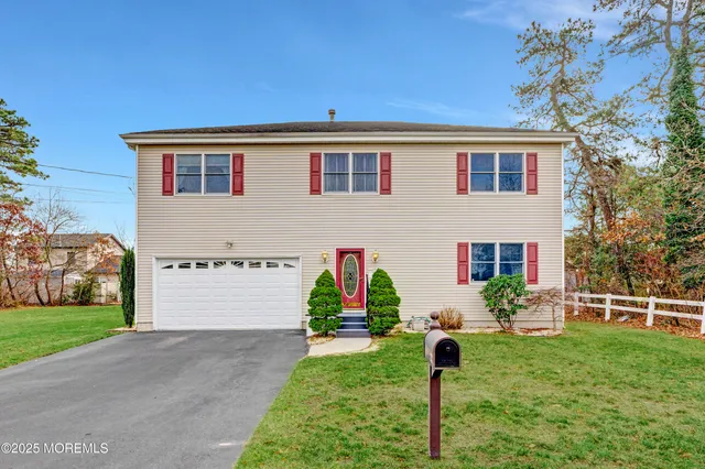 $725,000 | 732 Wellington Avenue, Toms River, NJ 08757