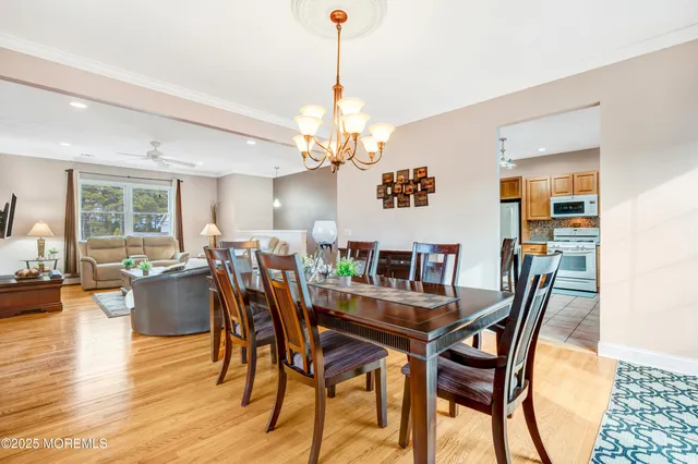 $725,000 | 732 Wellington Avenue, Toms River, NJ 08757