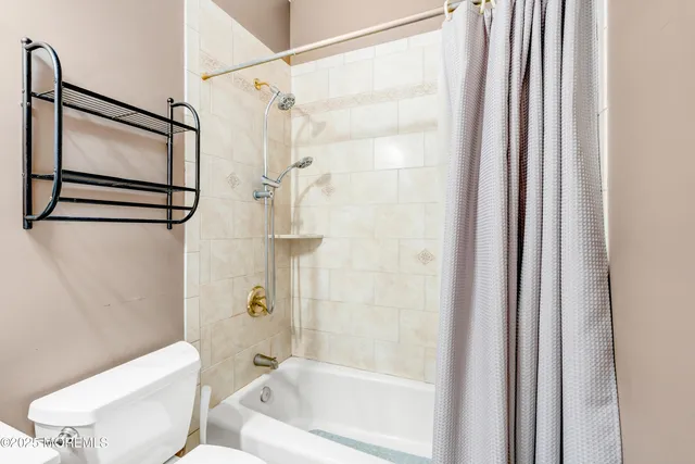 $725,000 | 732 Wellington Avenue, Toms River, NJ 08757