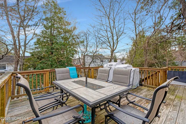 $725,000 | 732 Wellington Avenue, Toms River, NJ 08757