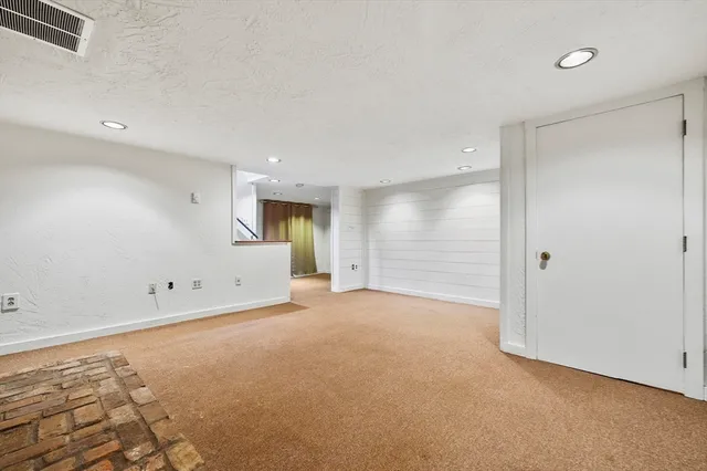 $445,000 | 12 Coachman Lane, Auburn, MA 01501