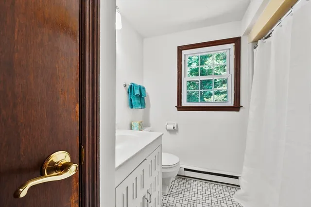 $445,000 | 12 Coachman Lane, Auburn, MA 01501