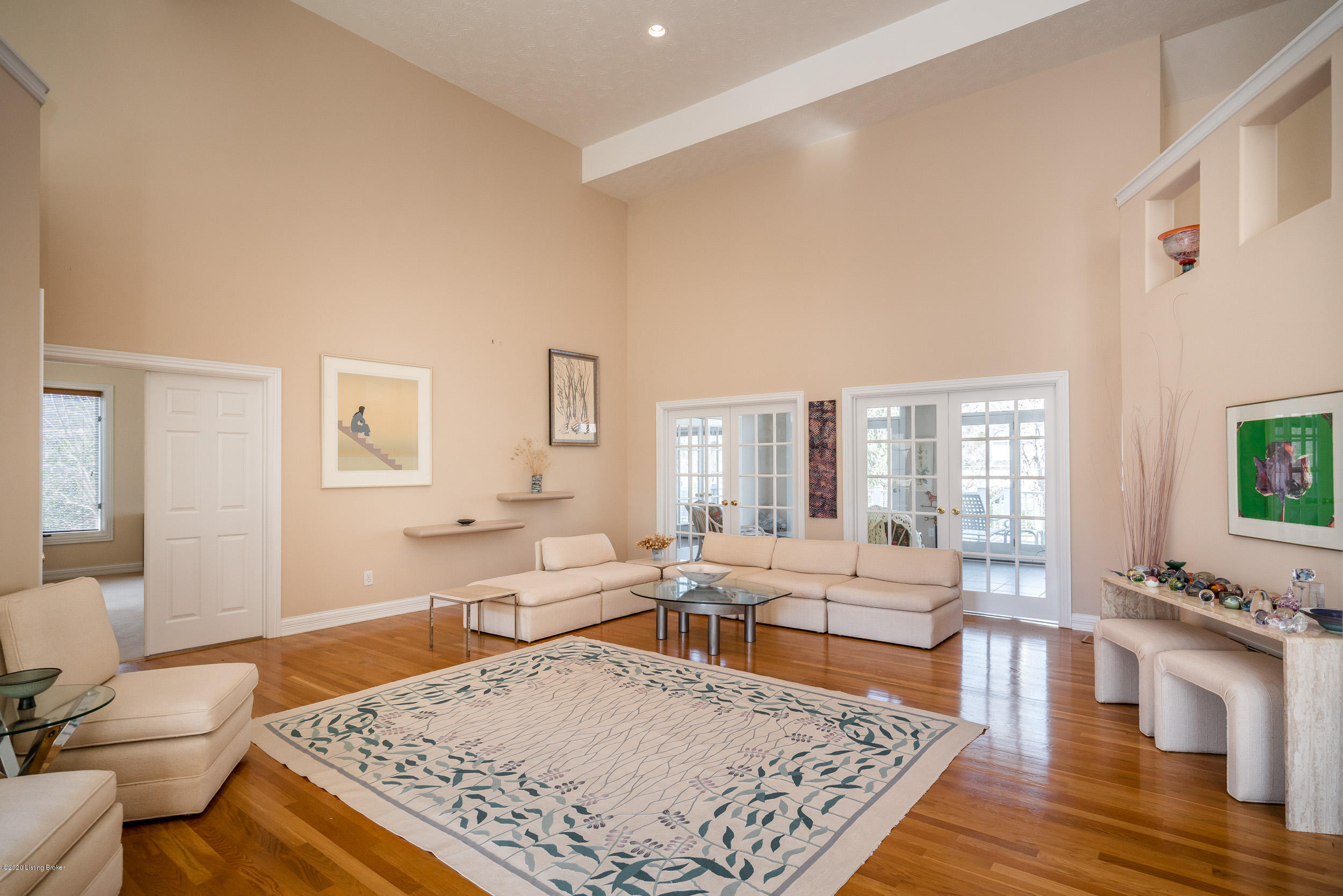 7007 Shallow Lake Road Prospect, KY 40059 - Photo 8 of 65 Large living room-perfect for entertaining.