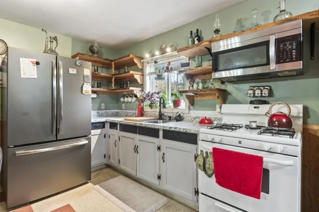 $199,000 | 31 Sunflower Estate, Rome, ME 04963