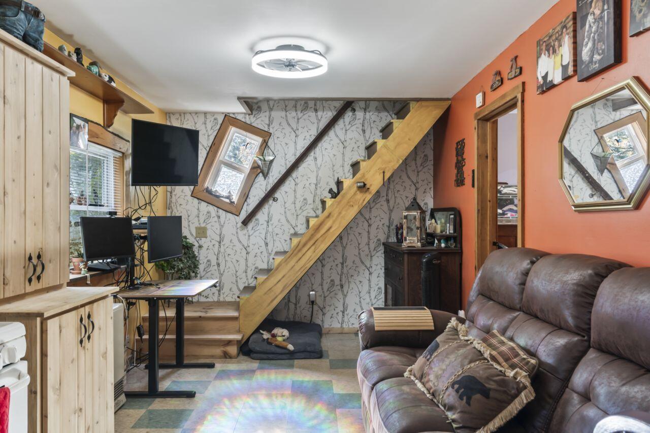 31 Sunflower Estate Rome, ME 04963 - Photo 7 of 47 31_Sunflower_Estate_0122