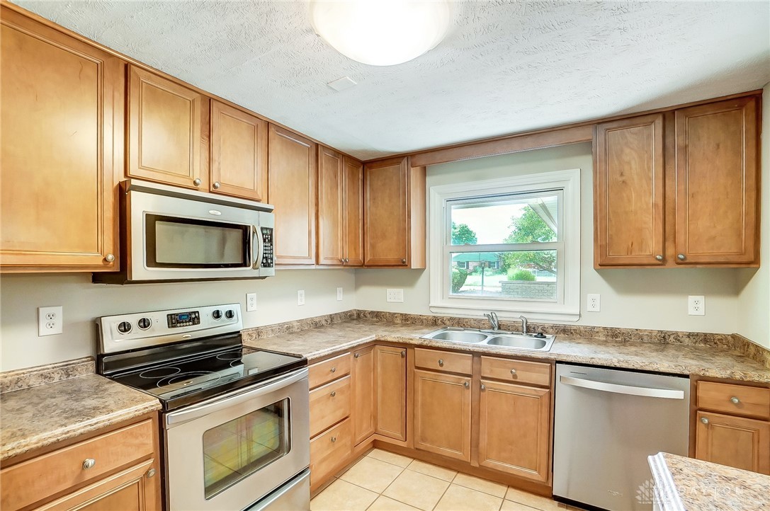 296 Monarch Road Dayton, OH 45458 - Photo 11 of 35