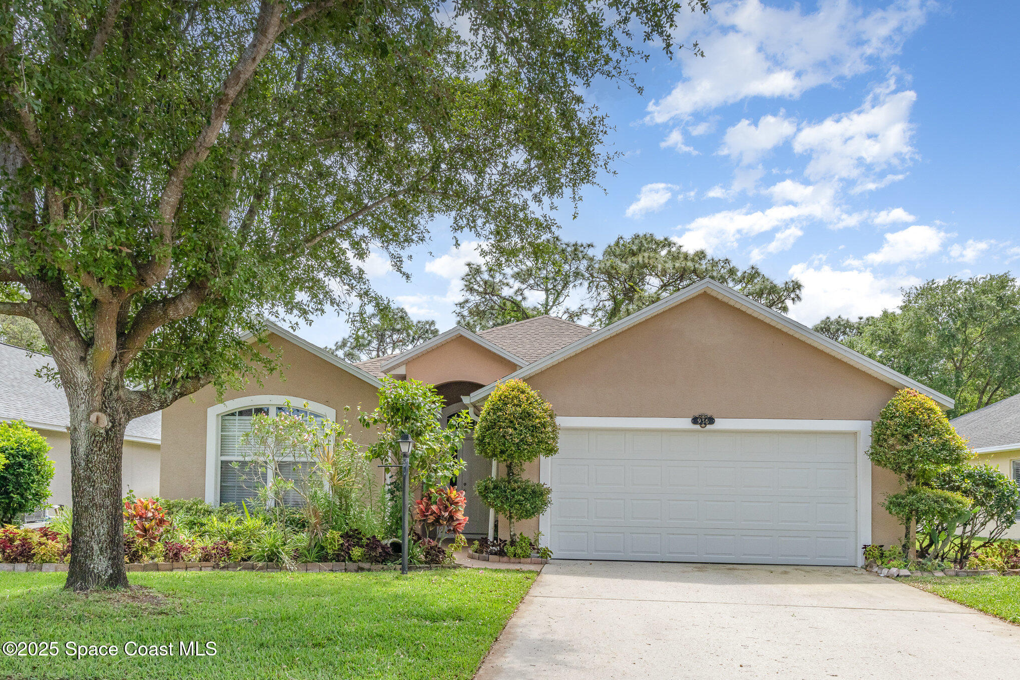 936 Tavernier Circle Northeast Palm Bay, FL 32905 - Photo 3 of 29 003_bo3a5325-edit_98