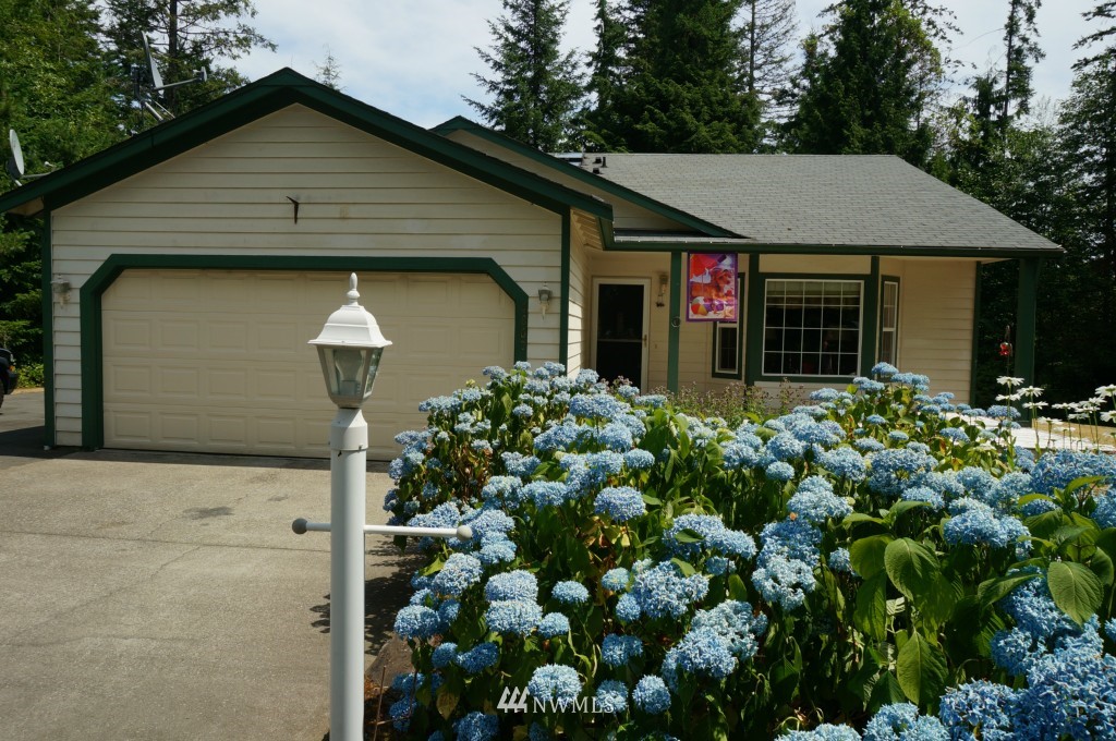 4807 Sunnyslope Road Southwest Port Orchard, WA 98367 - Photo 1 of 15 Gallery Image 1