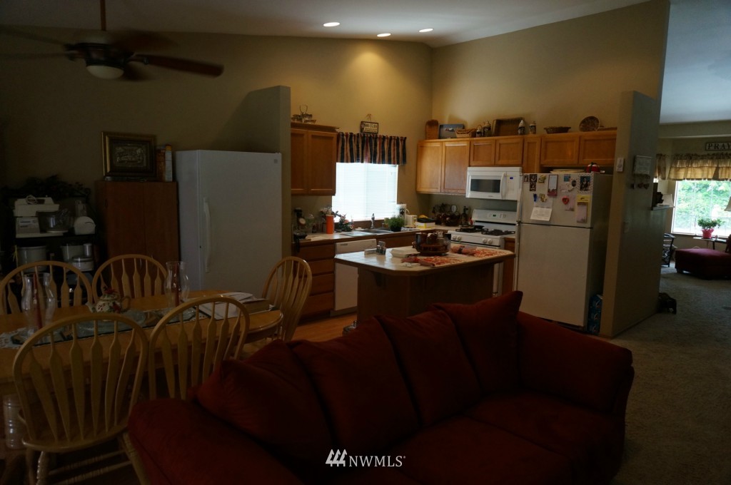 4807 Sunnyslope Road Southwest Port Orchard, WA 98367 - Photo 11 of 15 Gallery Image 11