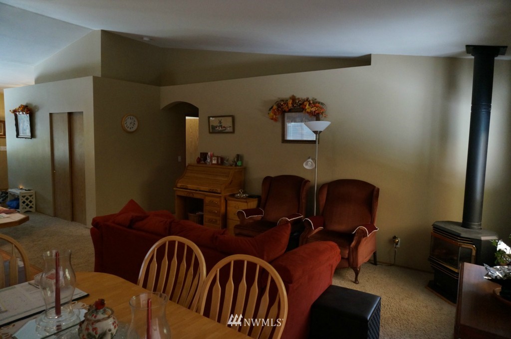 4807 Sunnyslope Road Southwest Port Orchard, WA 98367 - Photo 12 of 15 Gallery Image 12
