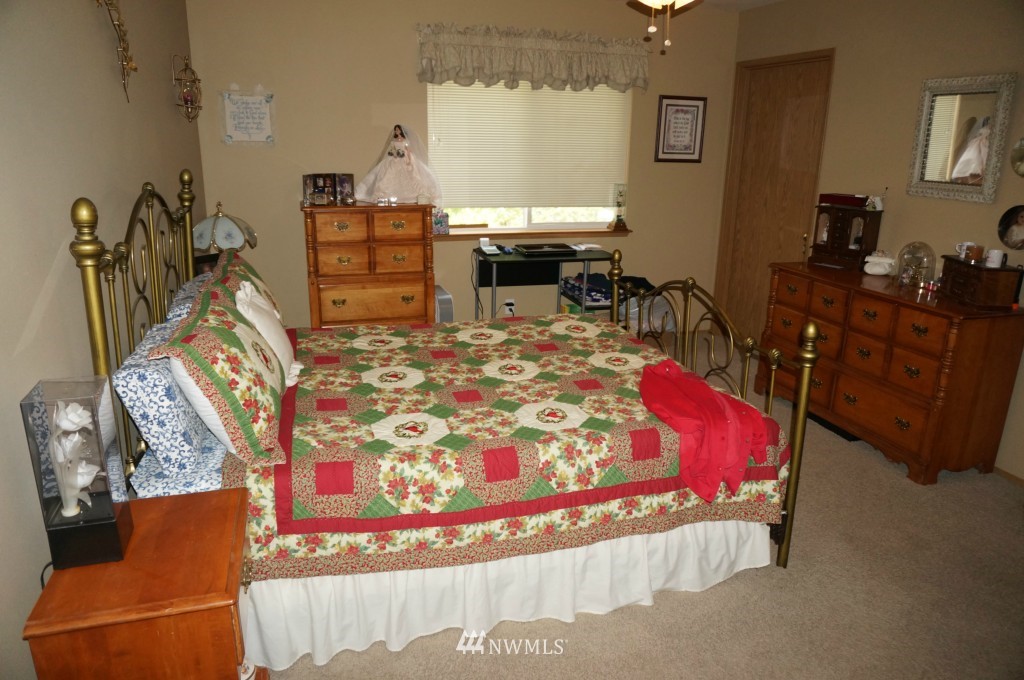 4807 Sunnyslope Road Southwest Port Orchard, WA 98367 - Photo 13 of 15 Gallery Image 13