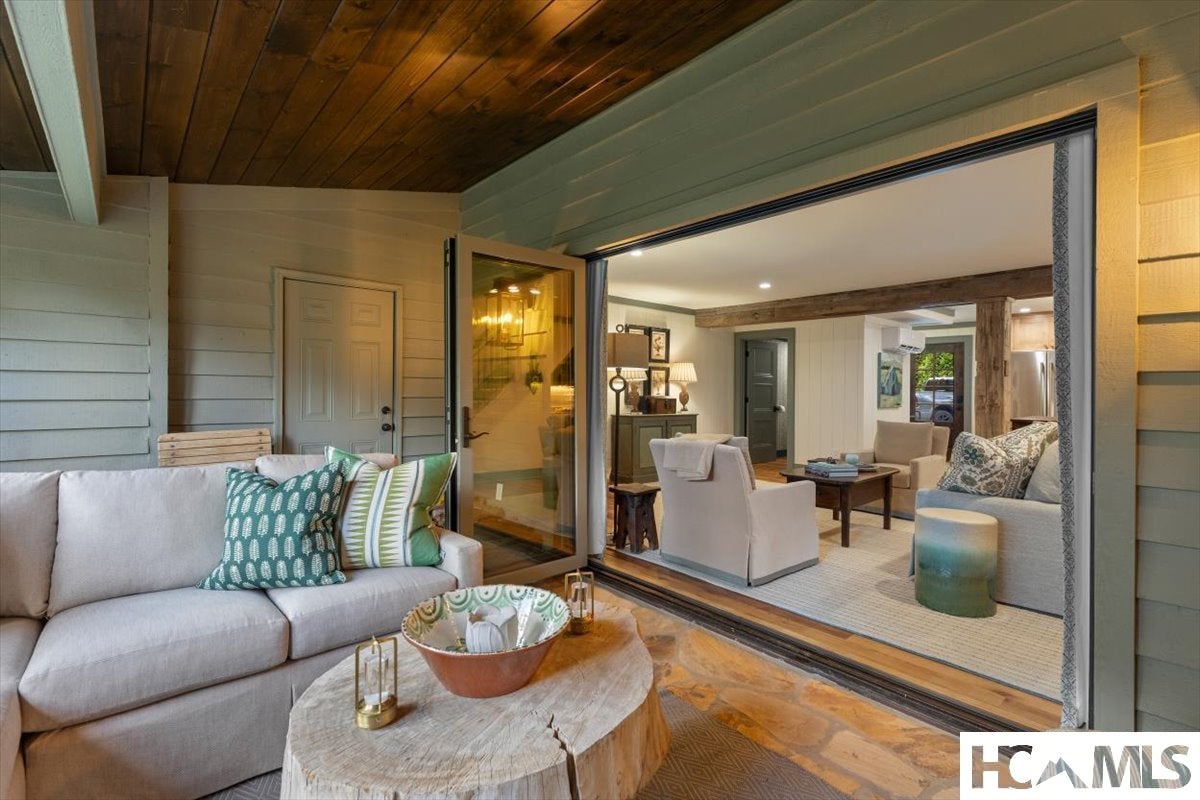 1341 Leonard Road, Unit 1 Highlands, NC 28741 - Photo 23 of 42 Gallery Image 23