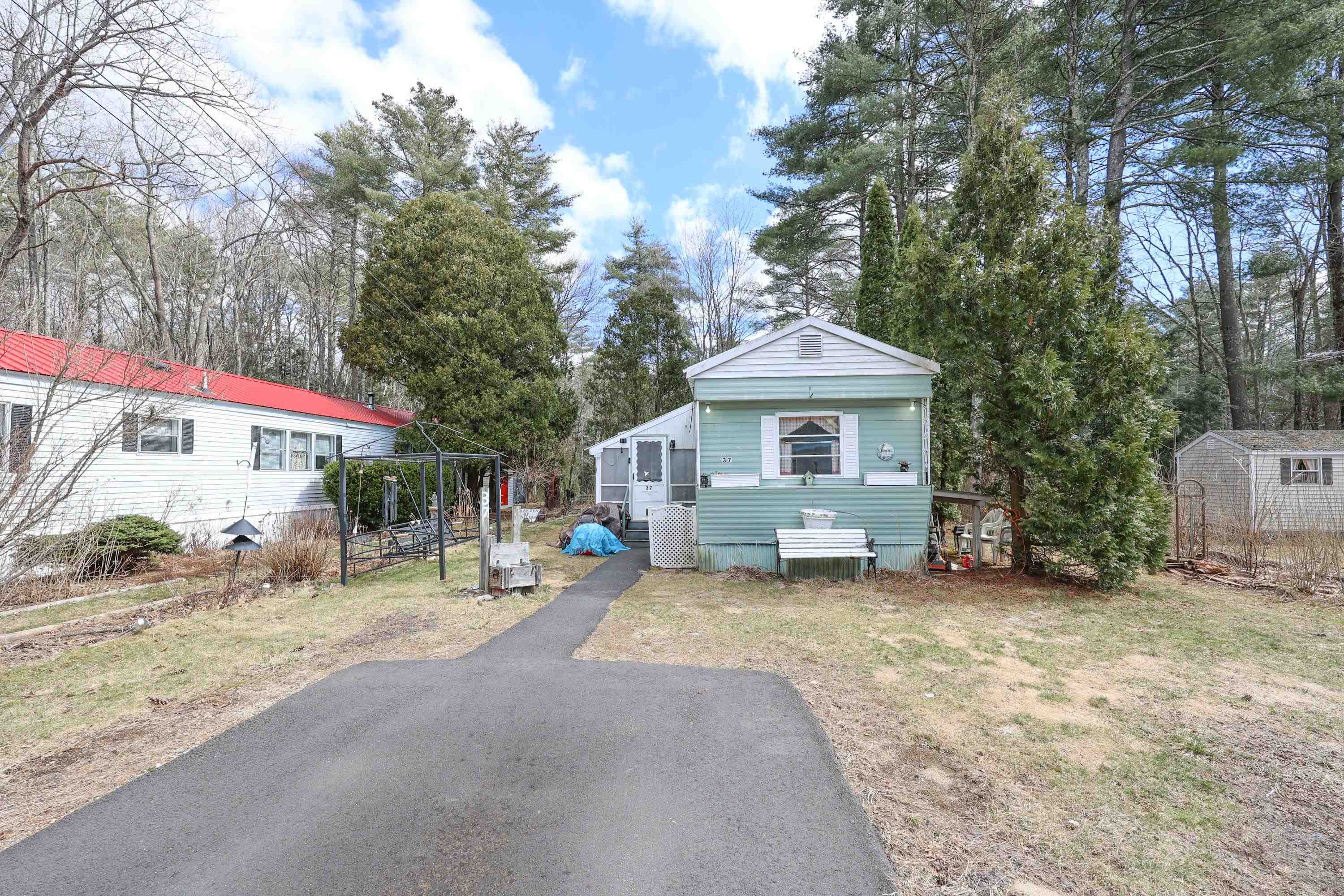 37 Old Cart Road Raymond, NH 03077 - Photo 1 of 19 Gallery Image 1