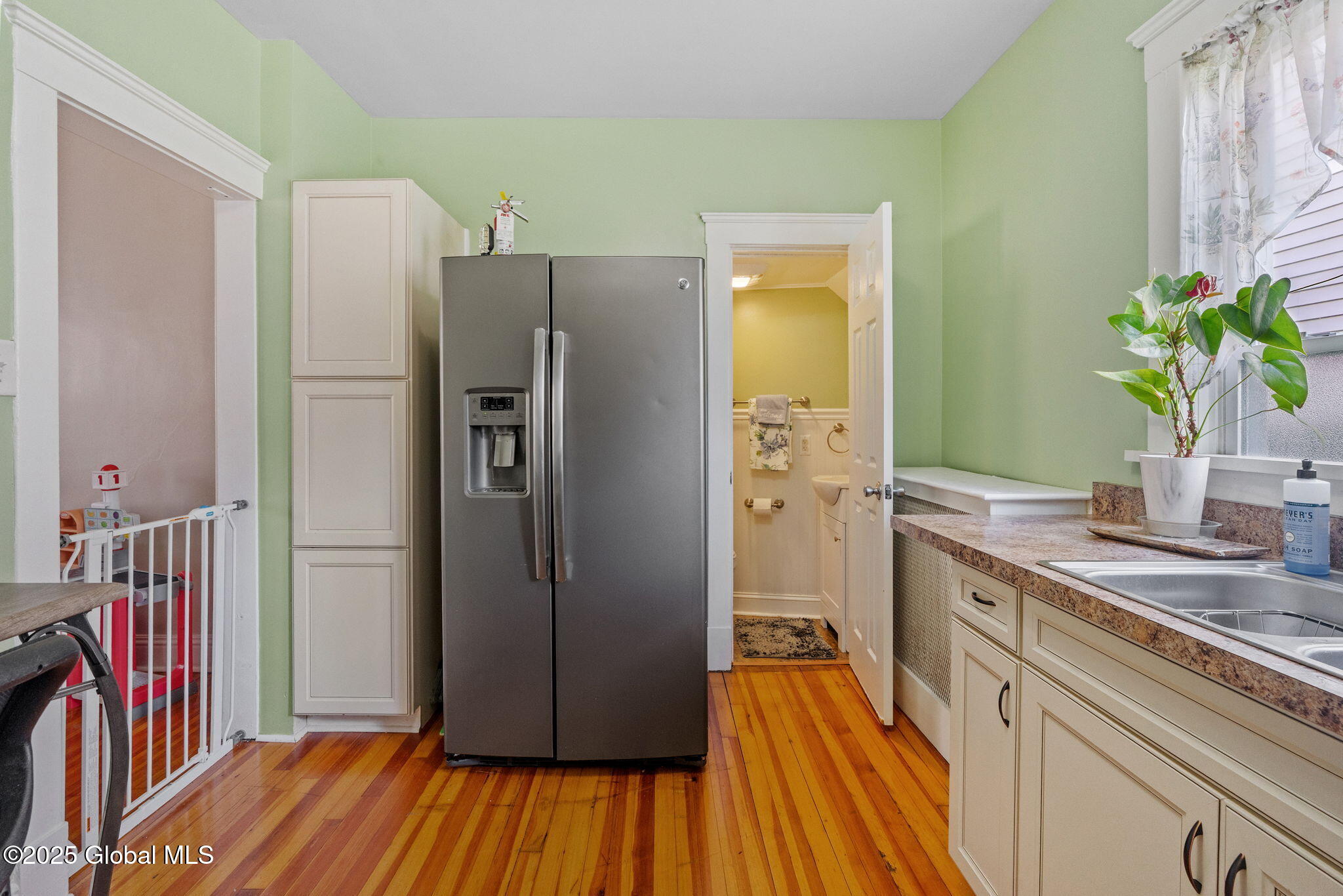 286 Second Avenue Albany, NY 12209 - Photo 6 of 42 6-web-or-mls-286-second-ave