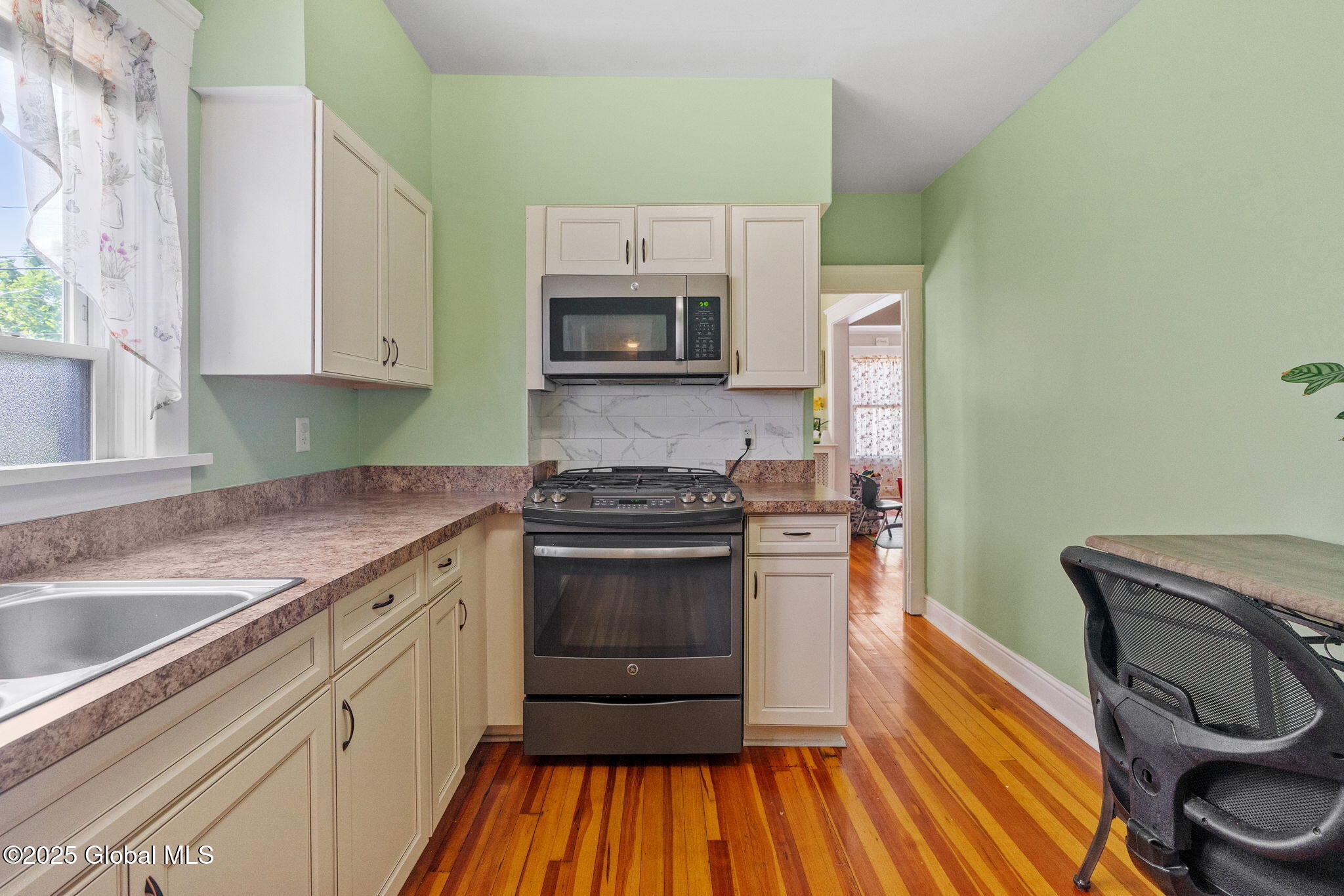 286 Second Avenue Albany, NY 12209 - Photo 8 of 42 8-web-or-mls-286-second-ave