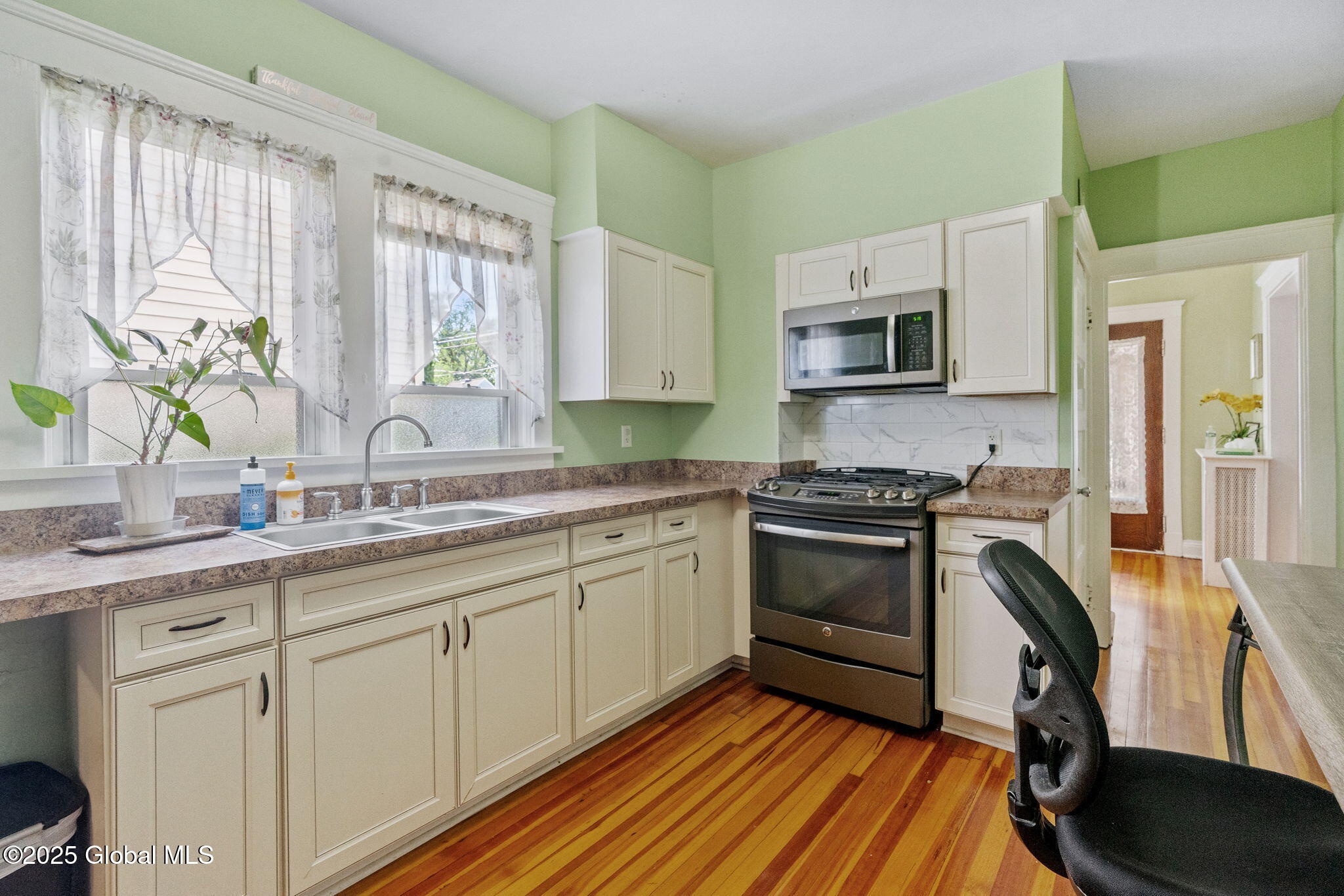 286 Second Avenue Albany, NY 12209 - Photo 9 of 42 9-web-or-mls-286-second-ave