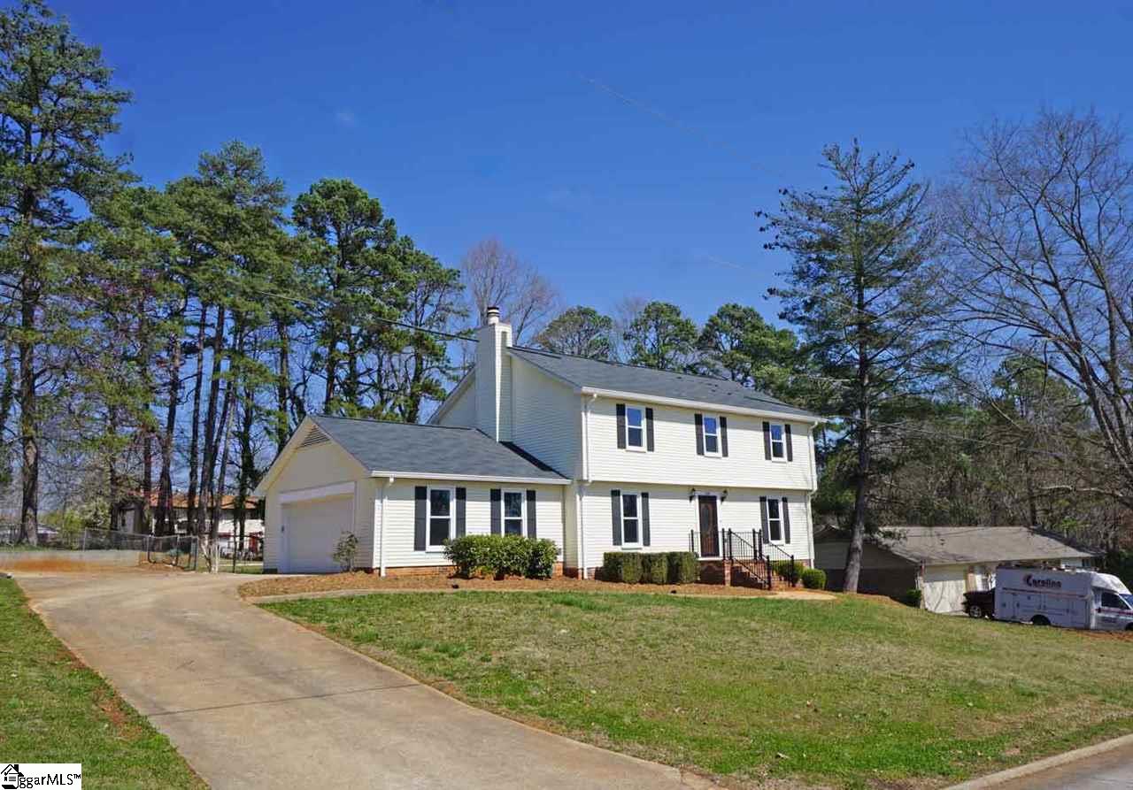 300 Longview Terrace Easley, SC 29642 - Photo 2 of 35