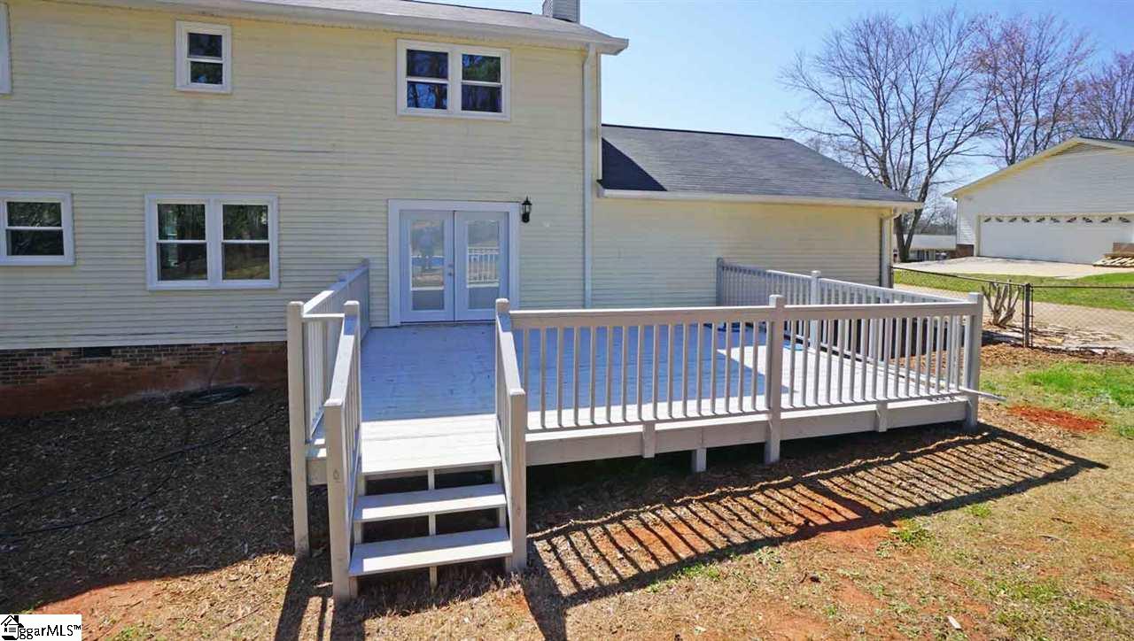 300 Longview Terrace Easley, SC 29642 - Photo 11 of 35