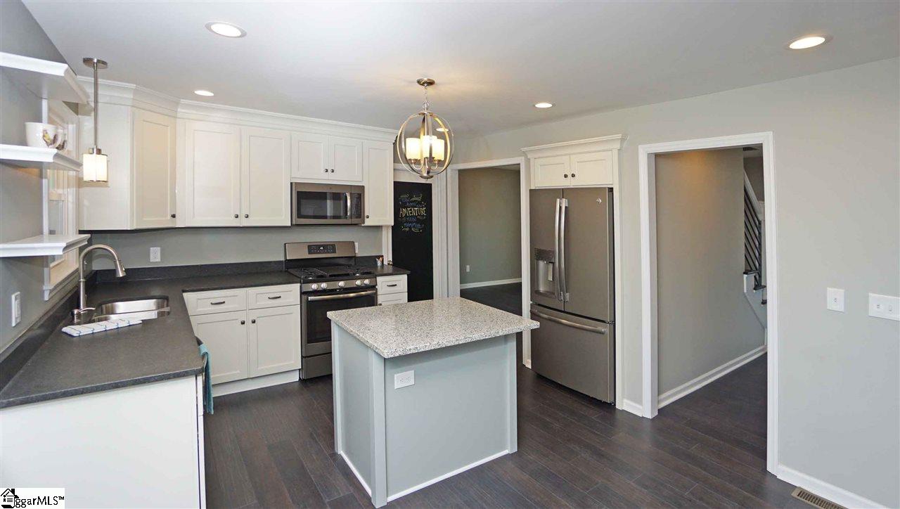 300 Longview Terrace Easley, SC 29642 - Photo 16 of 35