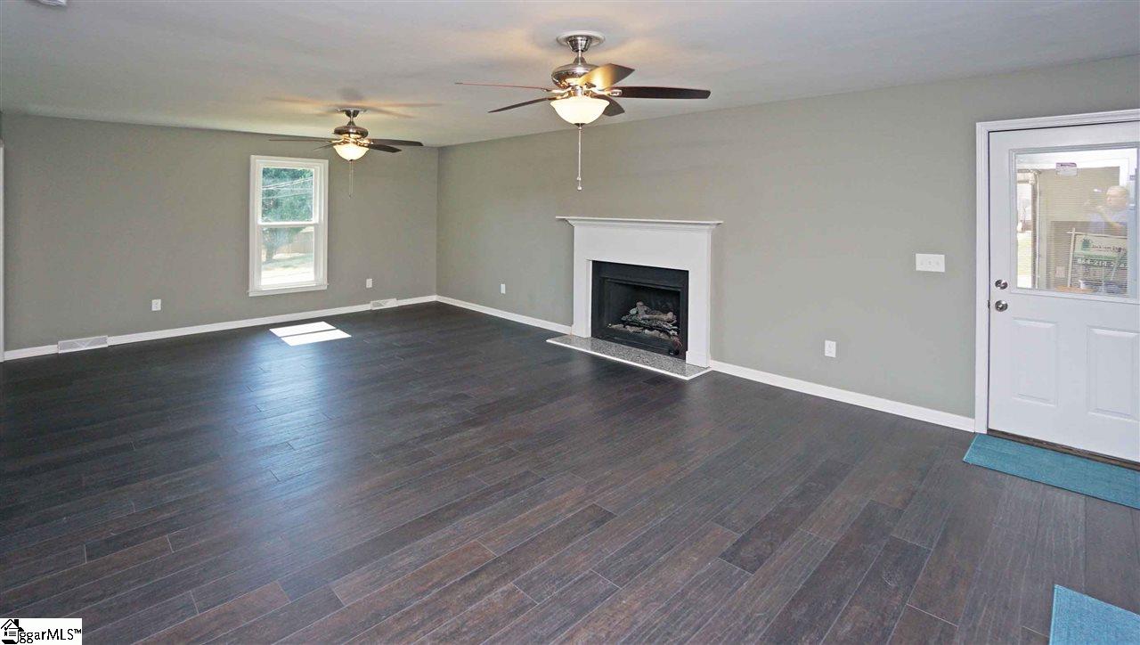 300 Longview Terrace Easley, SC 29642 - Photo 18 of 35