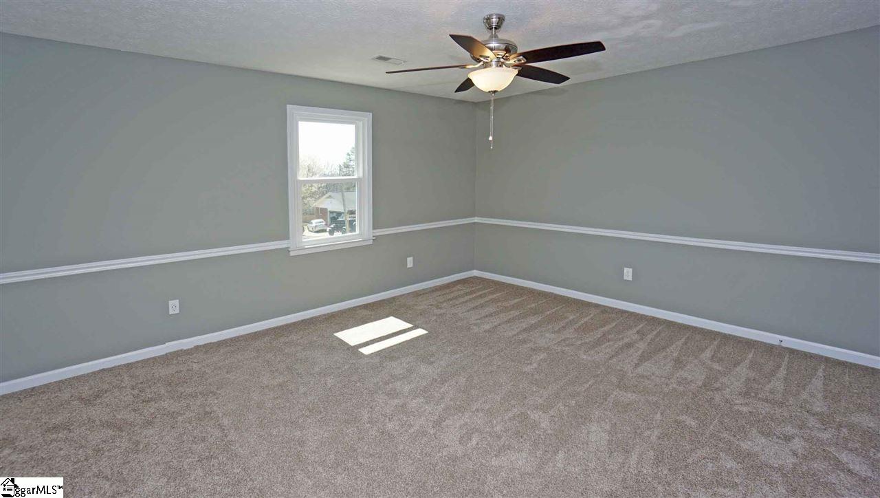 300 Longview Terrace Easley, SC 29642 - Photo 22 of 35